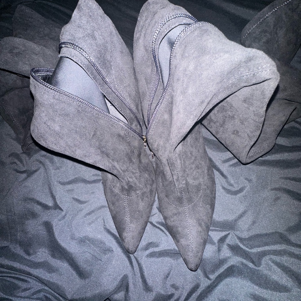 ASOS Black Pointed-Toe Suede Stiletto Boots – Size 9